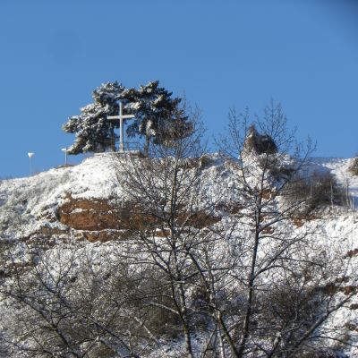 Ehrenkreuz im Winter Ansich von der Insel Kisselwörth Quelle: Ortsgemeinde Nackenheim