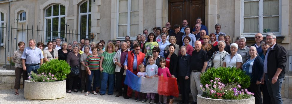 50-jährige Partnerschaft Nackenheim - Pommard 25.05.2015 Gruppenfoto in Pommard 